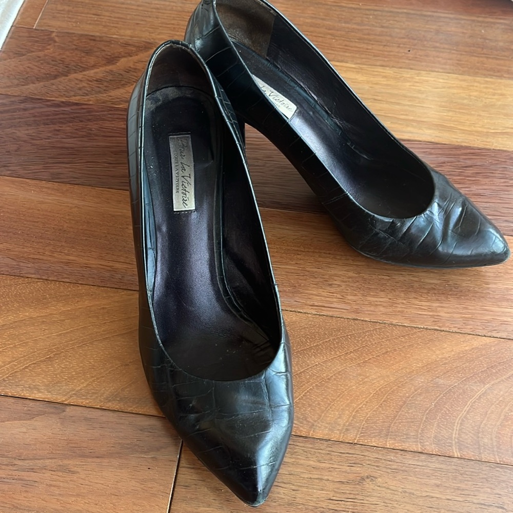Croc black leather city-heel pumps.